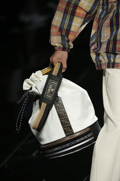 Модные брендовые сумки сезона 2019-2020