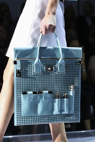 Модные брендовые сумки сезона 2019-2020