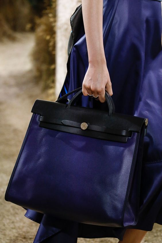 Модные брендовые сумки сезона 2019-2020