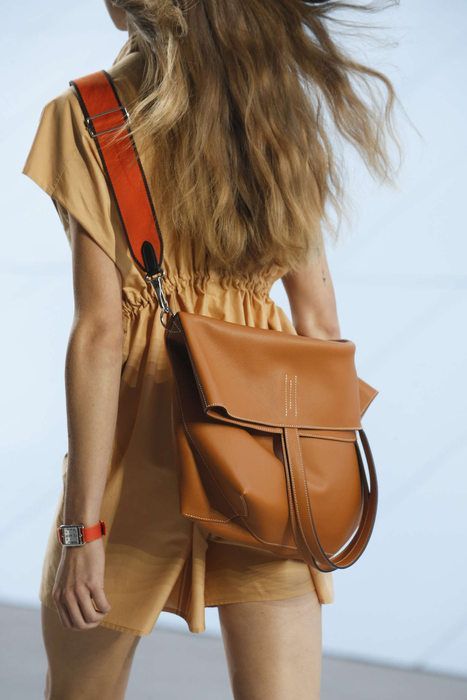 Модные брендовые сумки сезона 2019-2020