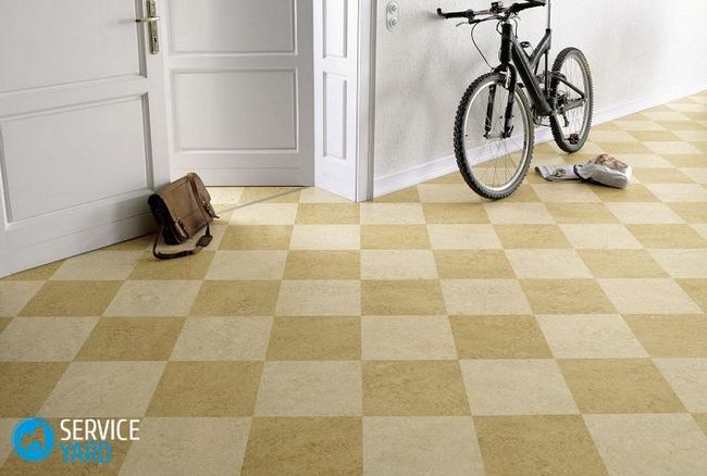 Як прибрати вм'ятини на лінолеумі?