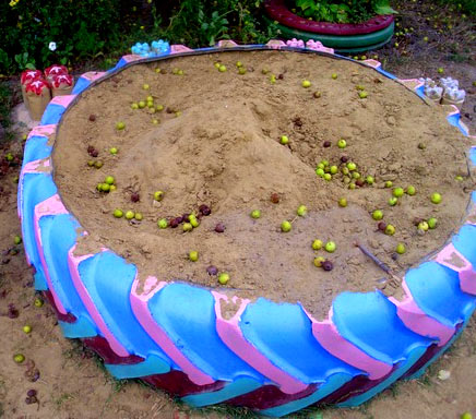 пісочниця з шини