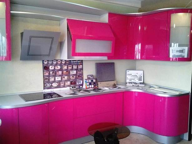 Чим мити глянсову кухню швидко і ефективно