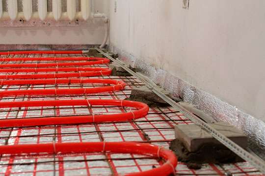 Тепла підлога у ванній кімнаті