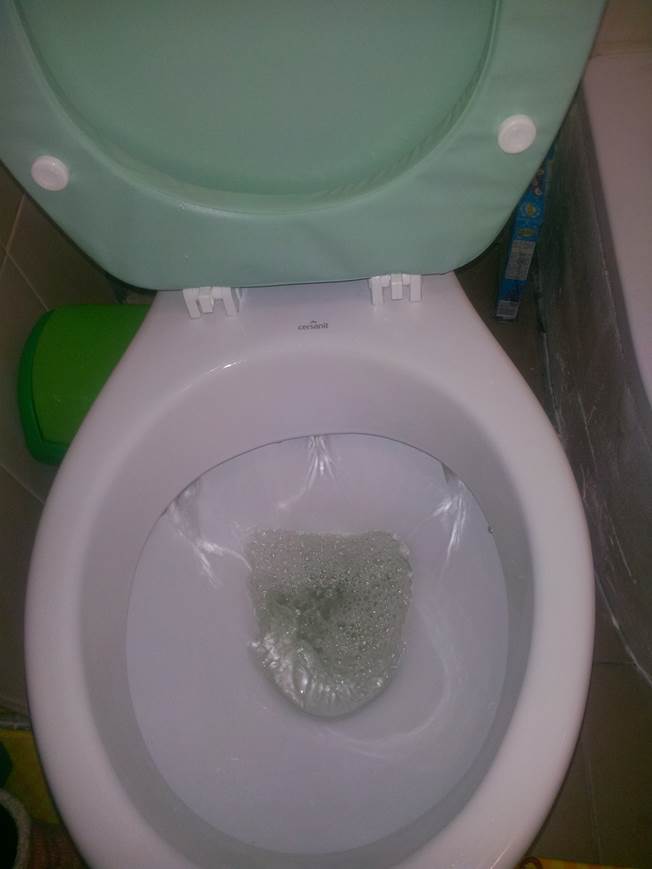 Запах з каналізації: що робити?