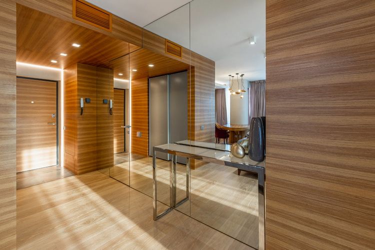 Цікаві варіанти обробки прихожей кімнати